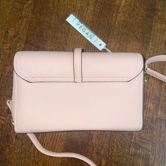 Mali + Lili NWT Light Pink Crossbody Purse with Gold Detail NWT - Picture 3 of 4
